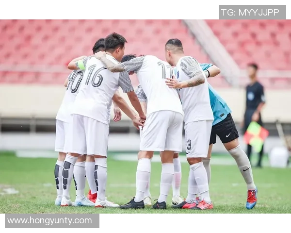 足球明星专访背后的精彩瞬间与感人故事展现