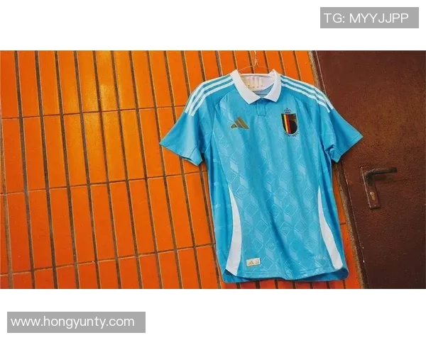 足球明星球衣交易热潮背后的市场机遇与球迷文化探讨 足球明星球衣交易热潮背后的市场机遇与球迷文化探讨